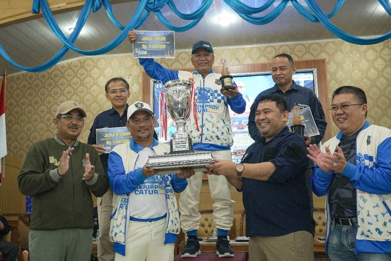 Bupati Anwar Sadat Tutup Kejurprov Catur Jambi Tahun 2025, Tanjab Barat Raih Juara Umum